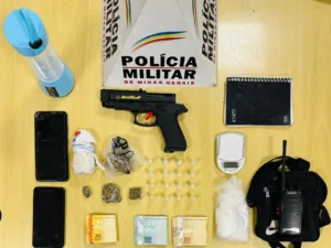 Jovem preso em Santana do Paraíso tinha caderno com anotações do tráfico e drogas dentro de casa