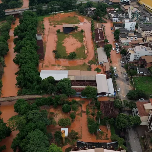 Moradores atingidos pelas chuvas em Ipatinga e região podem sacar o FGTS; saiba como