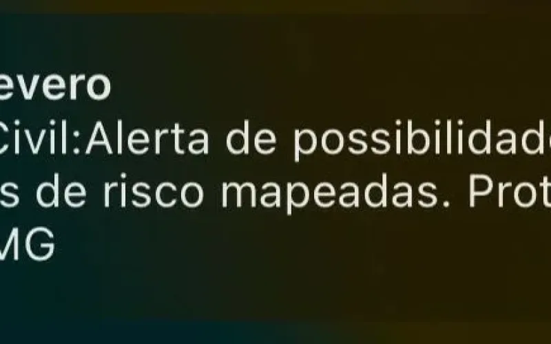 Rio Doce ultrapassa cota de inundação em Governador Valadares e começa a invadir bairros ribeirinhos