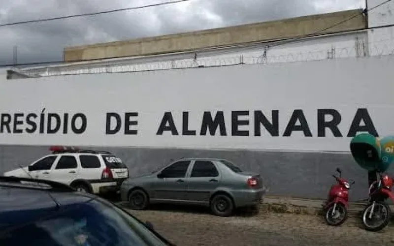 Homem sofre tentativa de homicídio ao sair do presídio em Almenara