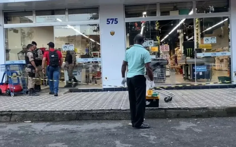 Homem é morto a tiros em supermercado de Ipatinga