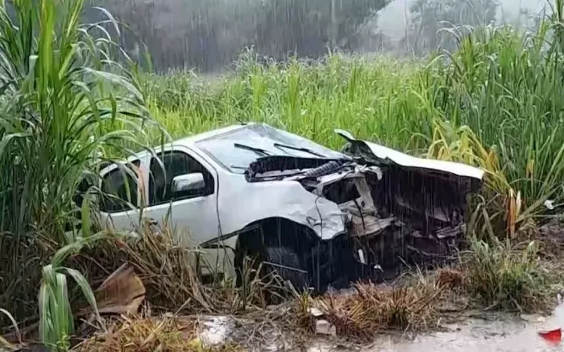 Taxista perde a vida em colisão entre carro e caminhonete na BR-116, em Teófilo Otoni