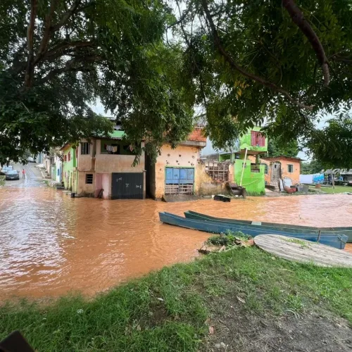 Após alta, Rio Doce deve baixar durante a tarde desta terça-feira (14), em Governador Valadares